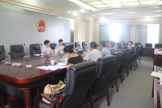 政府領(lǐng)導(dǎo)、企業(yè)代表參加了崇禮新城投資合作協(xié)議討論會